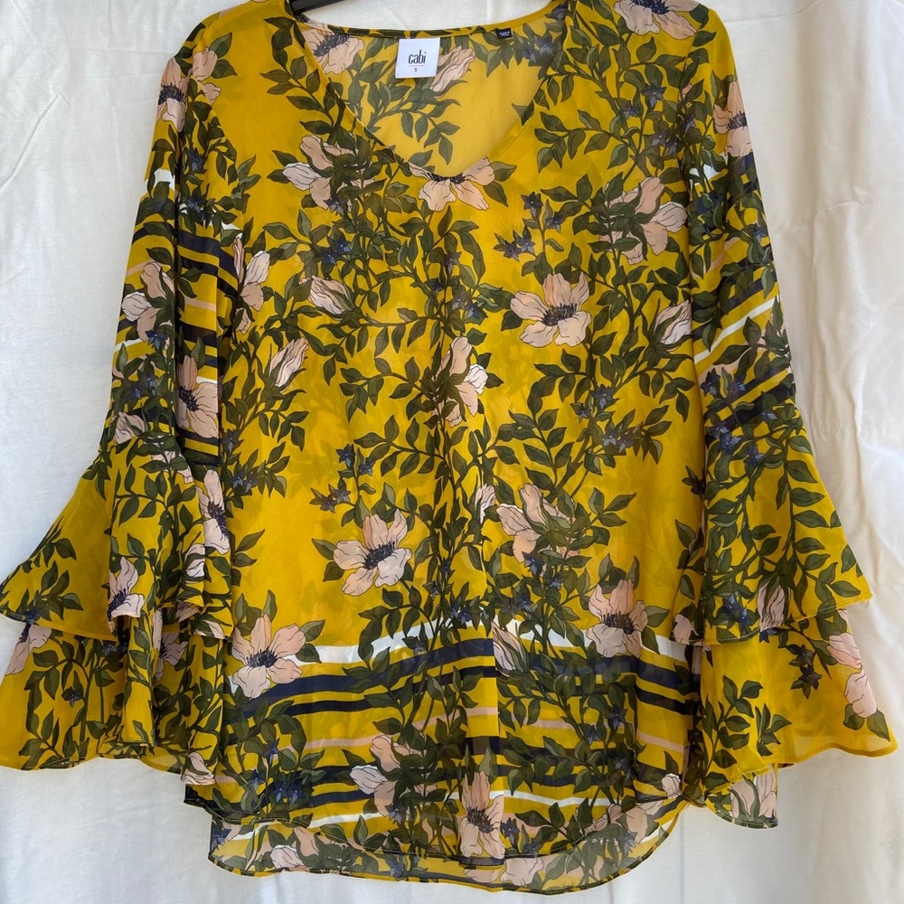 CAbi Spring ‘19 Spring Floral Ruffle Sleeve Blouse - Picture 2 of 6